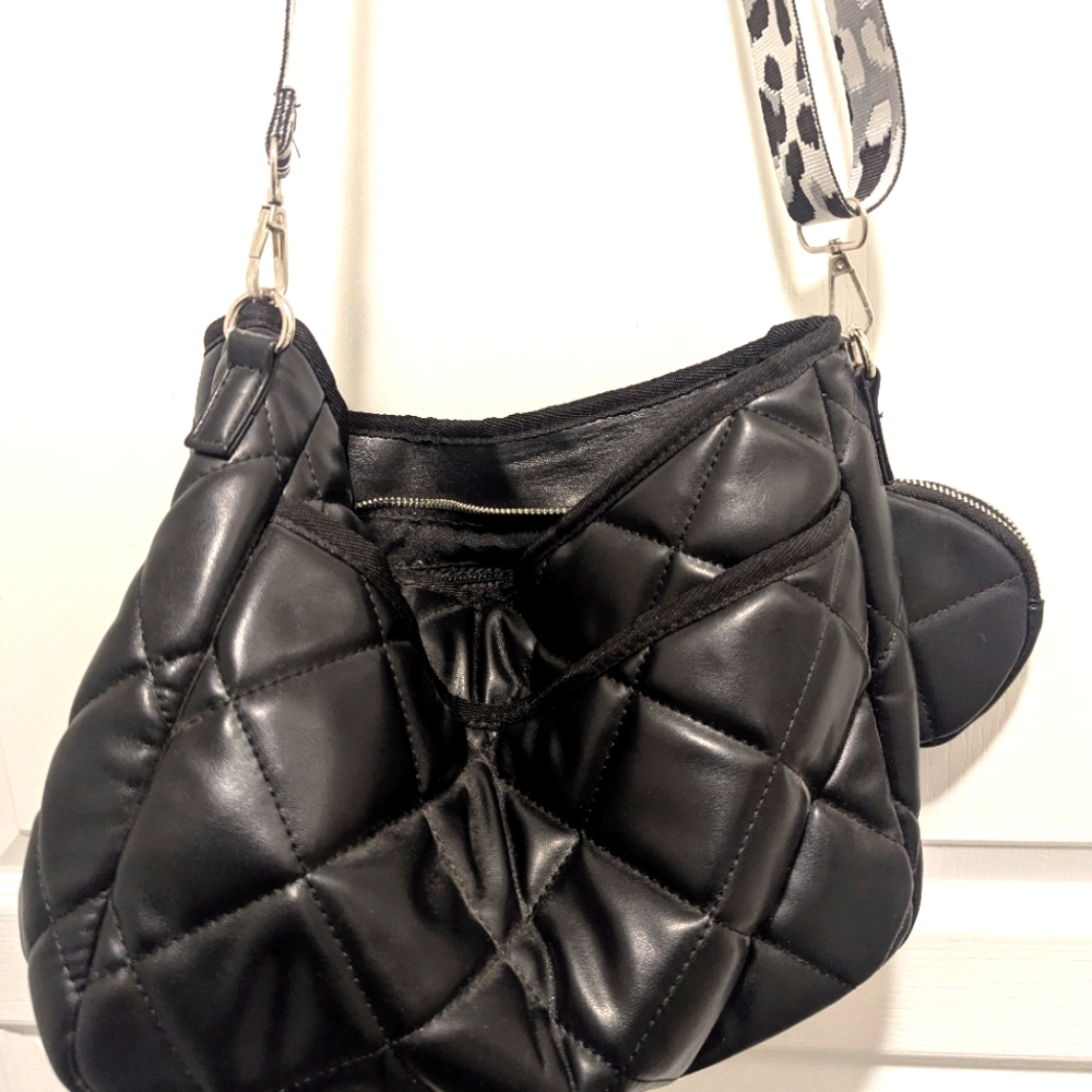 Black purse with adjustable strap for side body or cross body bag+coin purse.